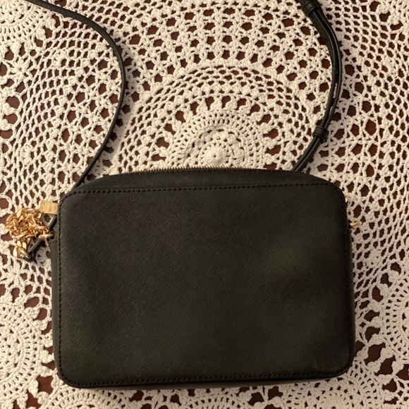 Michael Kors Black Cross Bag - Picture 3 of 8